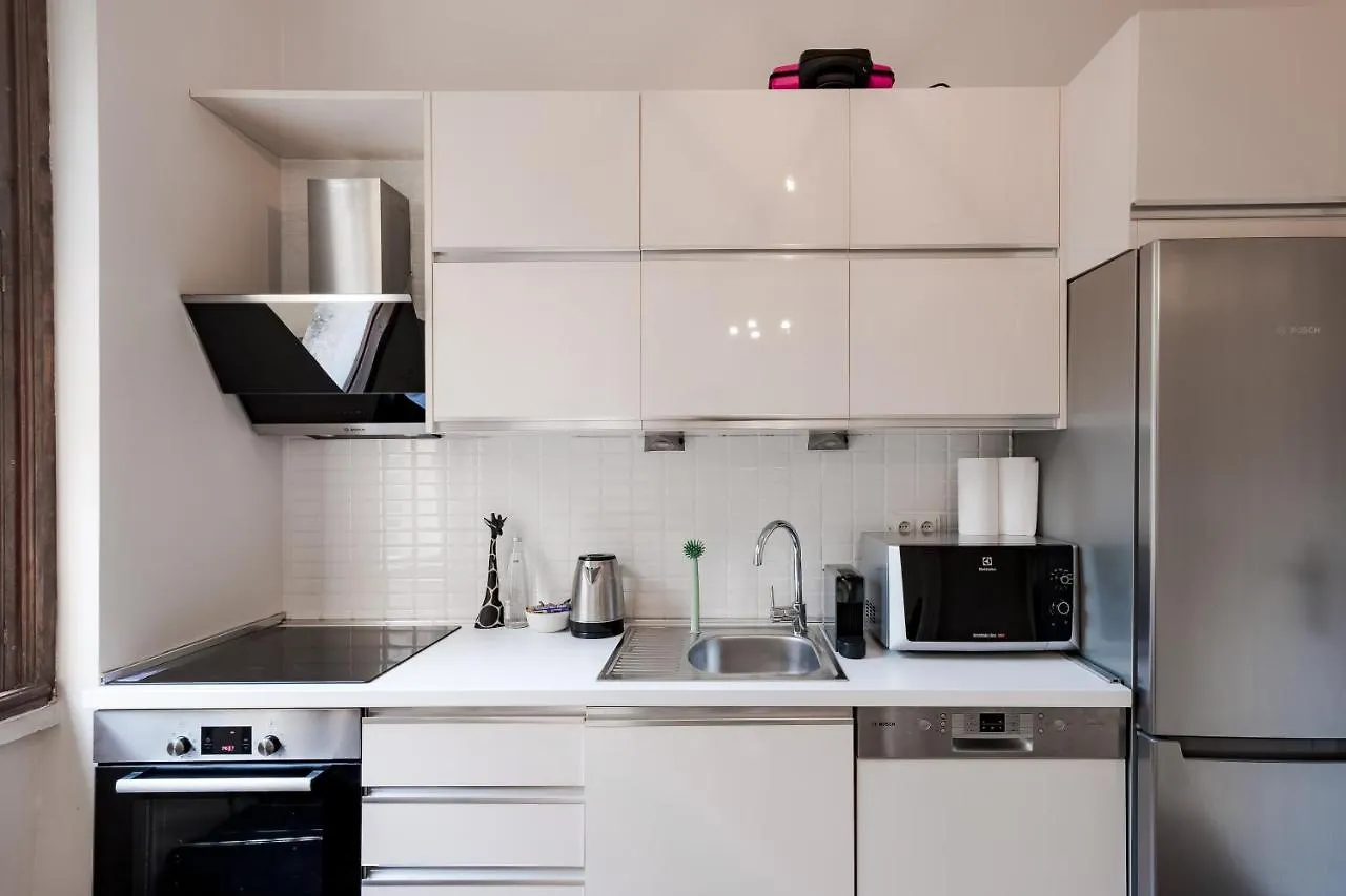 Homie Suites - Historical Apartment Nearby Galata Tower 이스탄불