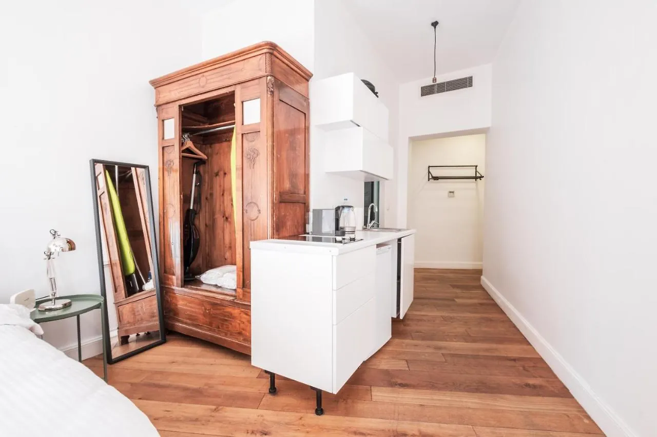 Homie Suites - Historical Apartment Nearby Galata Tower 이스탄불